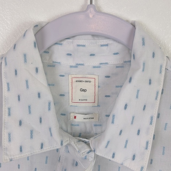 Gap New Women’s M Roll-up Tab Sleeve Half Button Up Curved Hemline‎ Shirt - Picture 3 of 9